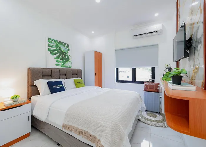 Urbanview Hotel Amira Syariah Bogor